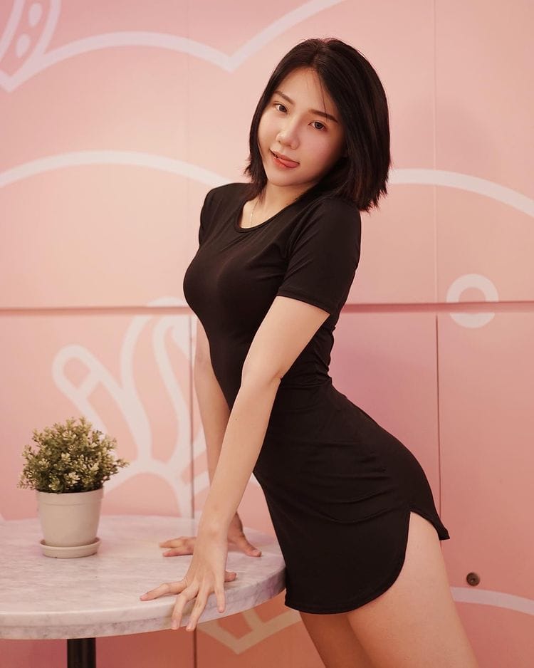 Jena damaya Konten Eksklusif MIX! hot hot banget ya