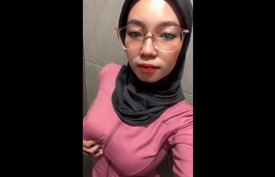 Fadhilarzk Hijab Eksklusif Trakteer Edidi PINK, REMAS REMAS!