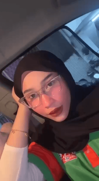 Skandal Awek KKMart Tudung Melayu