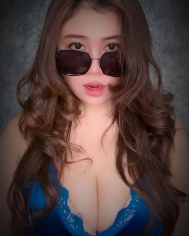 Bunda Keisha / Mommy Elzein Eksklusif BH Biru! WOWW