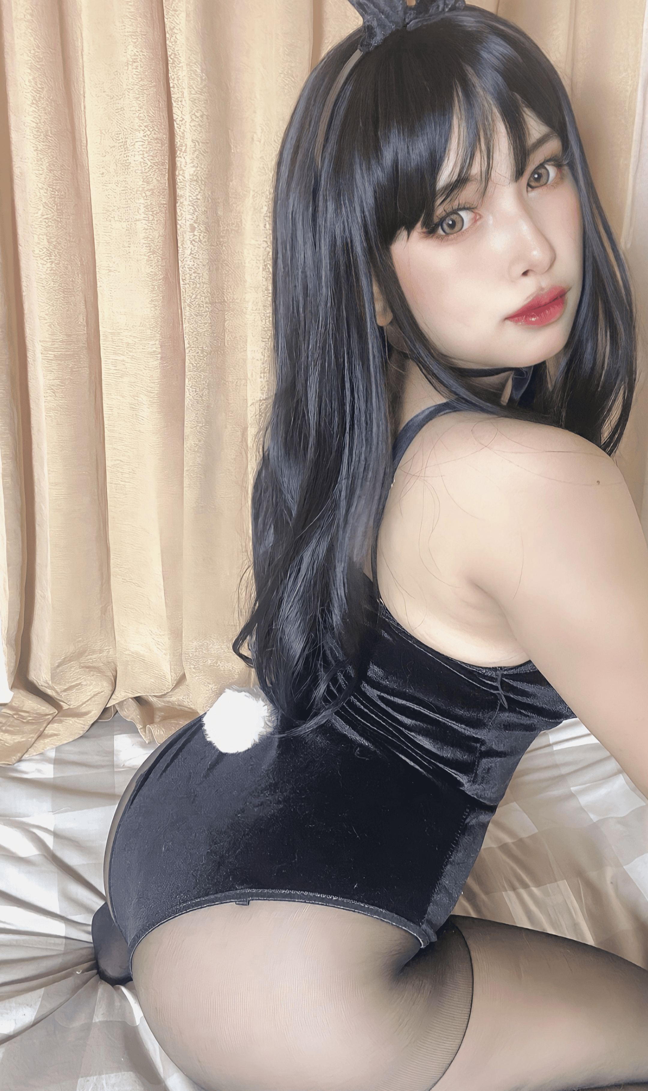 Grachive Xei.la Bunny Suit 10