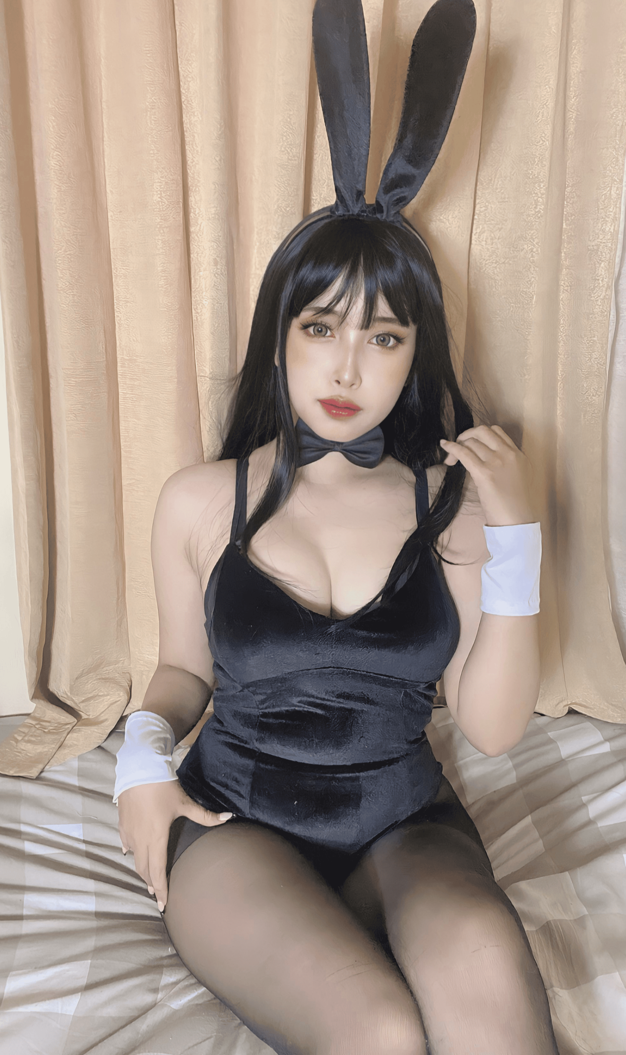 Grachive Xei.la Bunny Suit 11