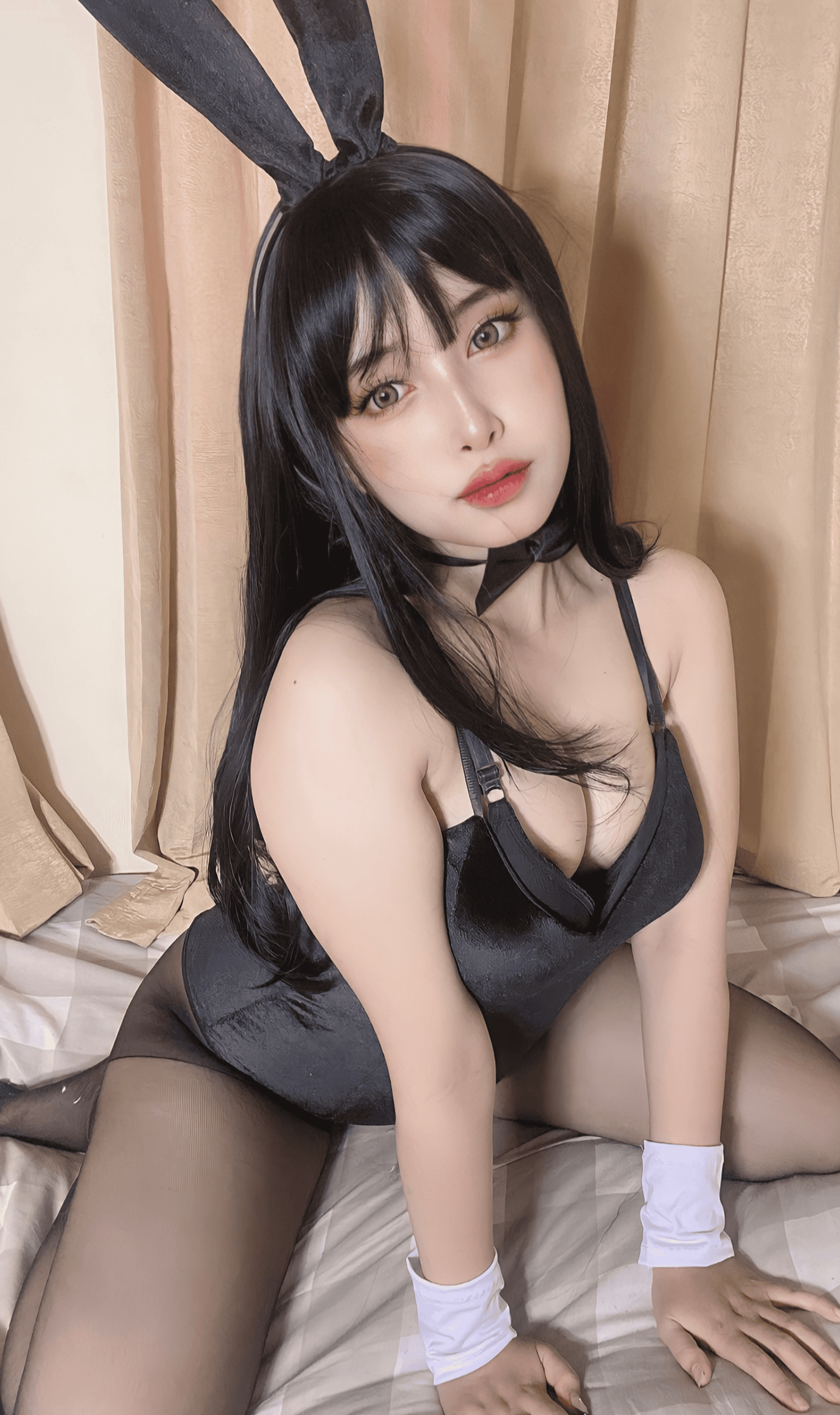 Grachive Xei.la Bunny Suit 7