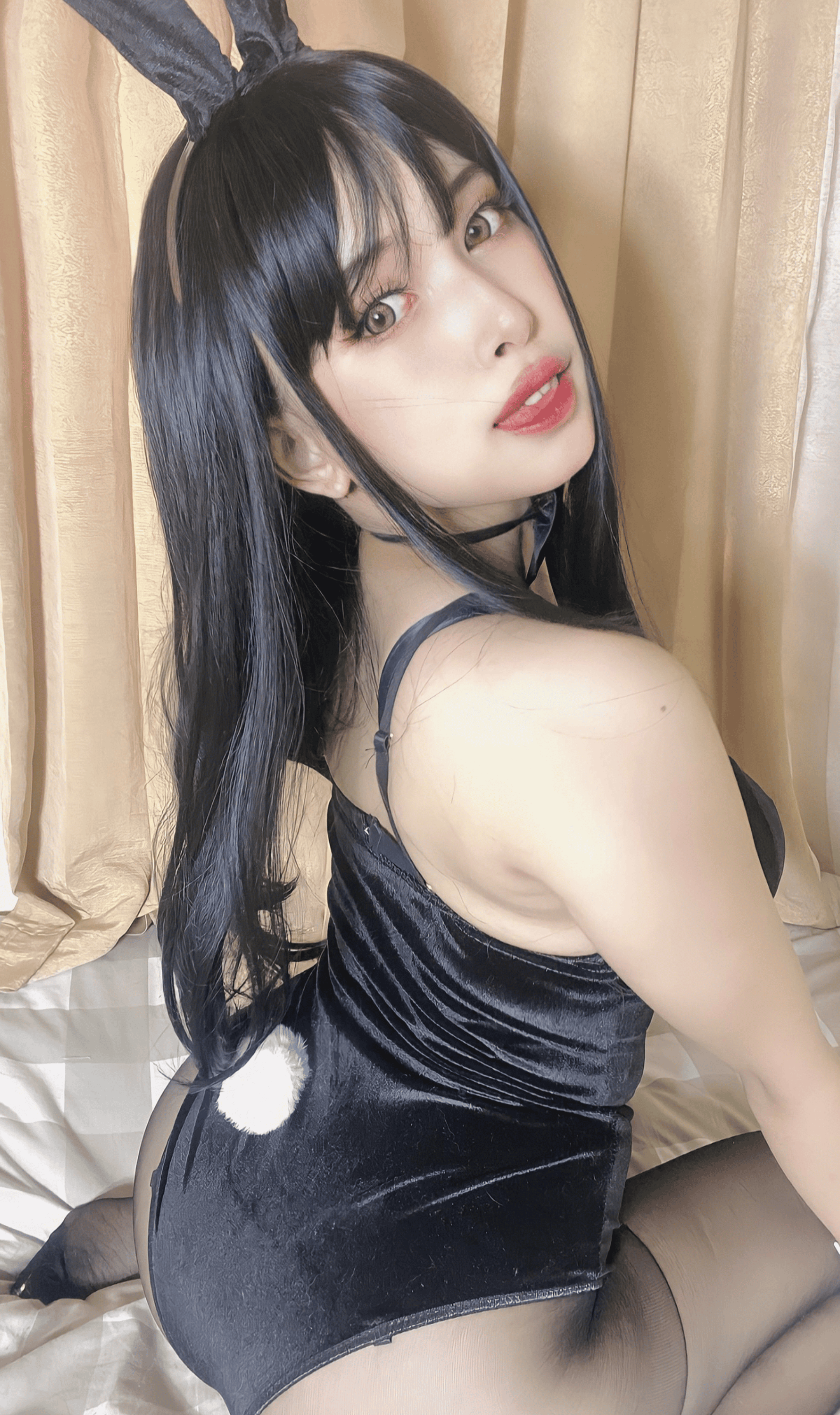 Grachive Xei.la Bunny Suit 9