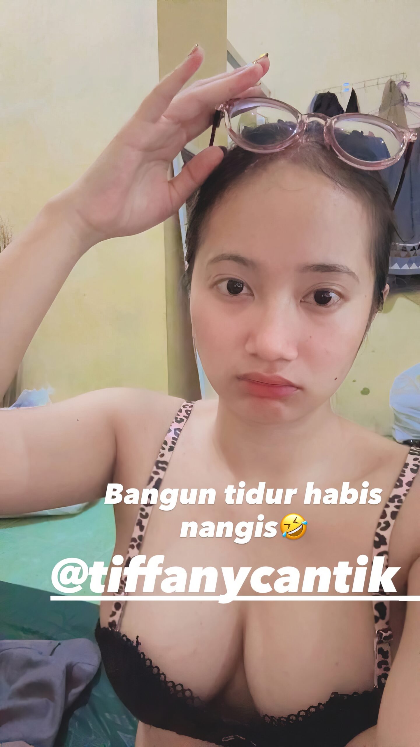 Tiffany Cantik Konten Eksklusif TERBARU!! JOSS!