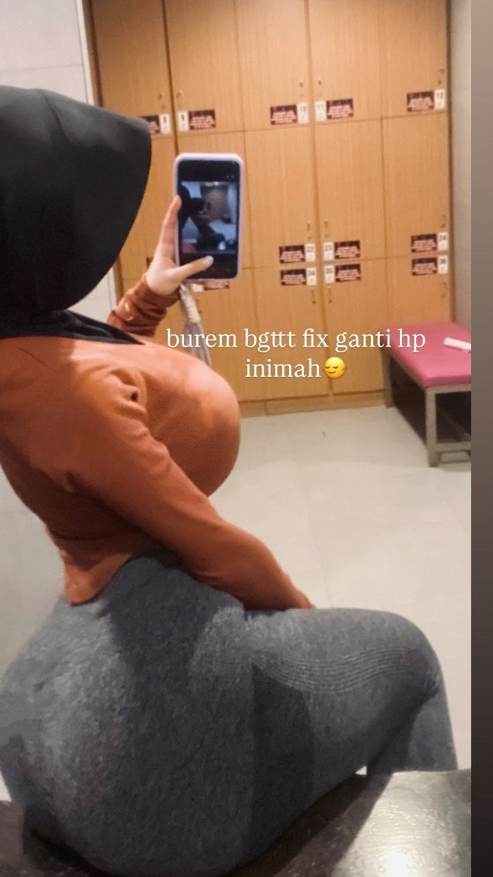 RENNEY Hijab TObrut Eksklusif! GUEDE POLL! 1 00gbryd5